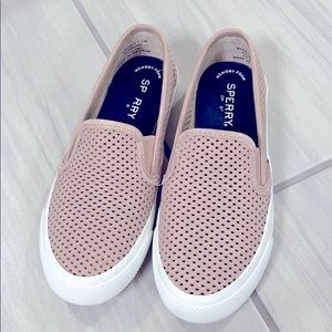 Rose Sperry seaside perforated leather sneaker